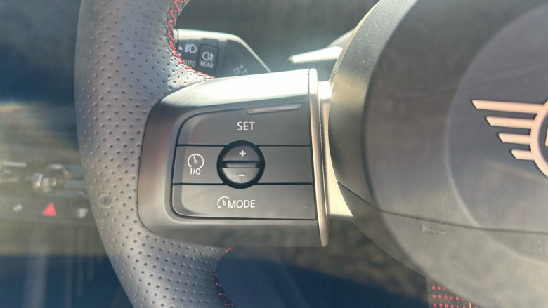 MINI Aceman 135kW E Classic 43kWh 5dr Auto Electric Hatchback